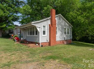 33 Central Heights Dr, Concord, NC 28025