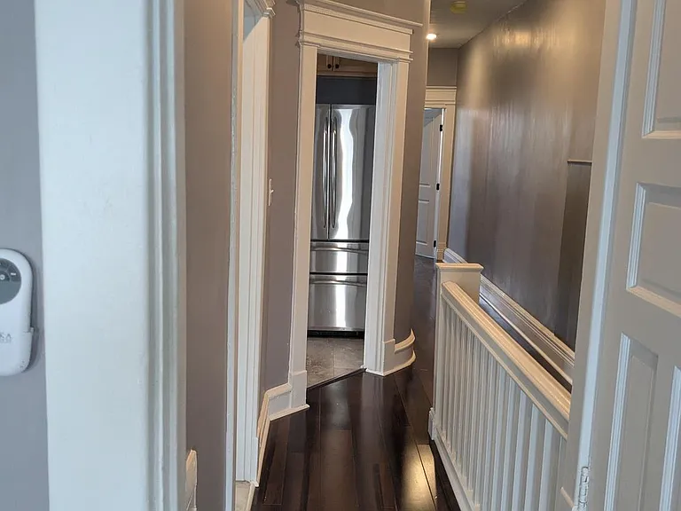 539 W Olney Ave — Photo 4