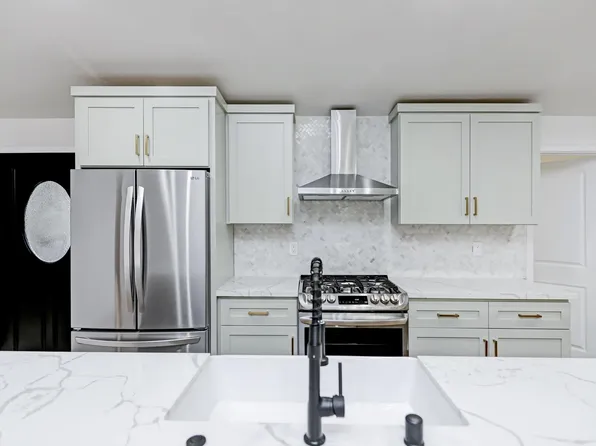 5311 Hewlett Dr, San Diego, CA 92115