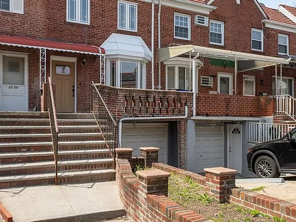 67-92 Austin St #Townhouse, Forest Hills, NY 11375
