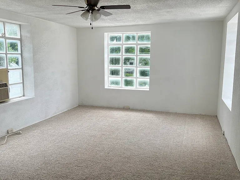 2703 SE Indiana Ave #3 — Photo 6