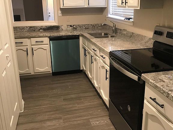 4th image of 7895 Green Lawn Dr #7895