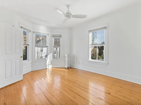 30 Healey St #Ab, Cambridge, MA 02138