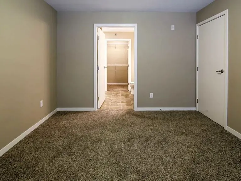 Veraway Apartments — Photo 17