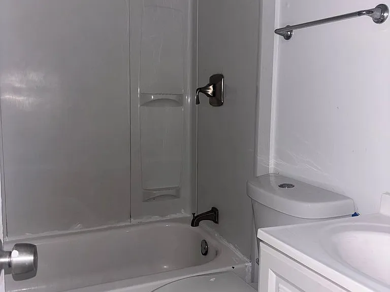 6560 Lake Forest Dr — Photo 13