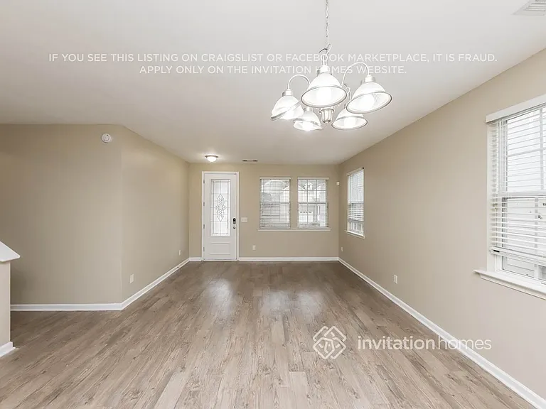 2230 Valley Creek Dr — Photo 7