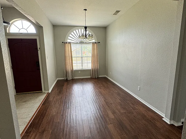 1117 Hidden Glade Dr — Photo 10