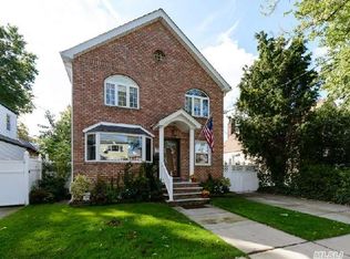 15146 17th Rd, Whitestone, NY 11357