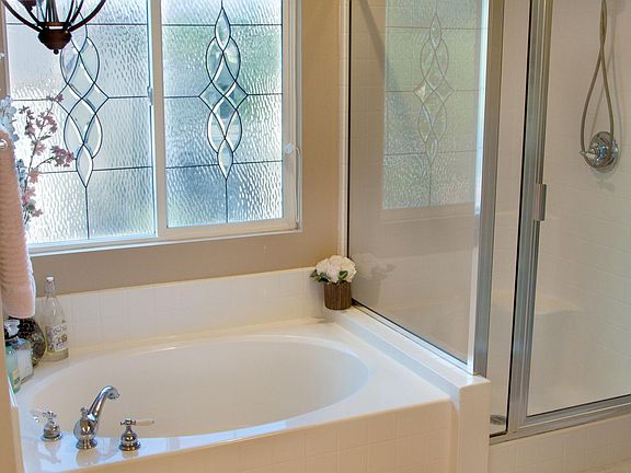 3rd image of 31404 Orchard Ln