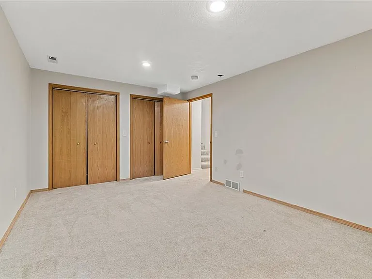 2104 S Century Ct — Photo 19