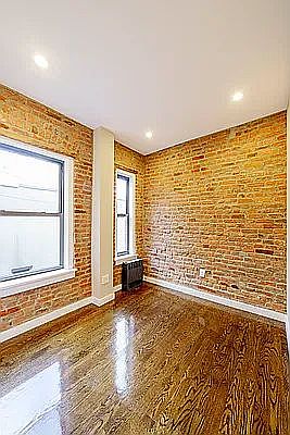 5th image of 280 E 10th St #41