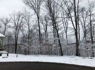 12 Woodshire Ct, Athens, OH 45701