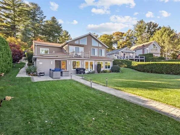 213 Lake Dr, Glocester, RI 02814