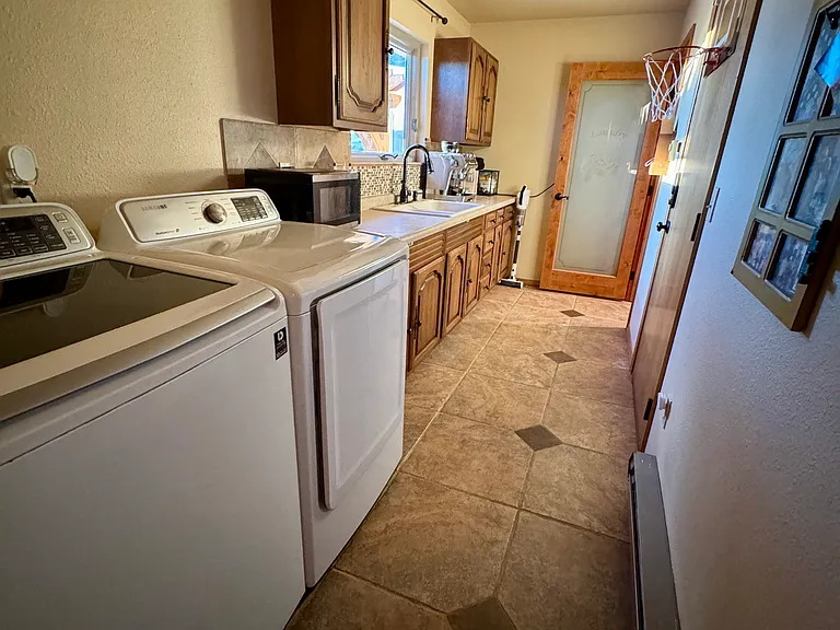 1355 R St — Photo 35