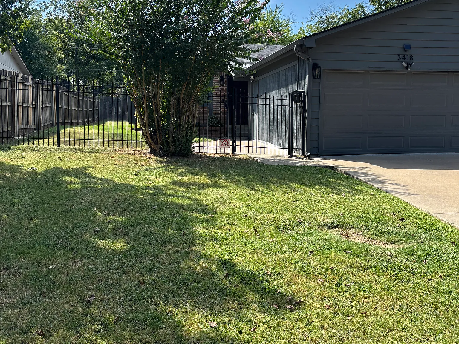 3 bed, 1230 sqft, $1,600 — Photo 1