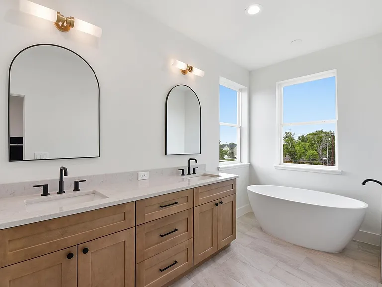 7704 Earl Rudder Way — Photo 34