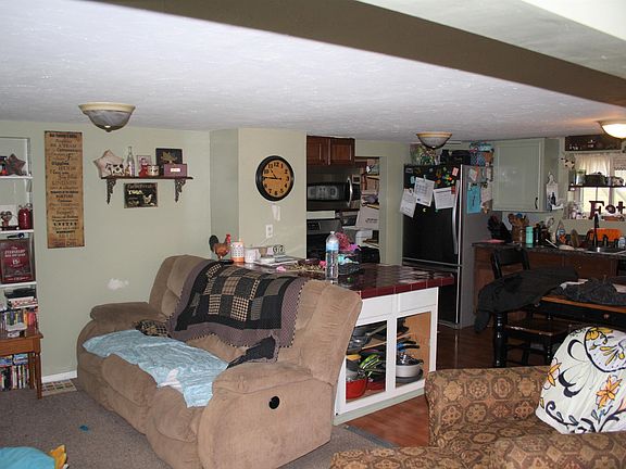 4th image of 134 N Chillicothe St