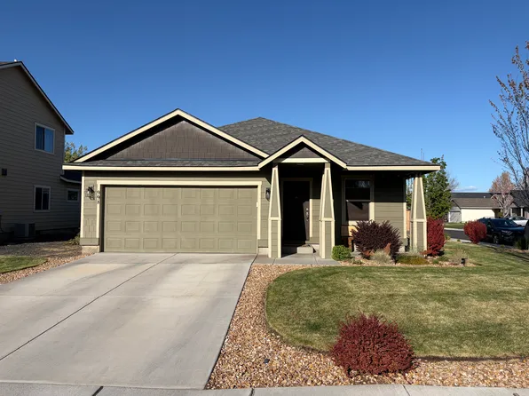 998 SW 26th Ln, Redmond, OR 97756