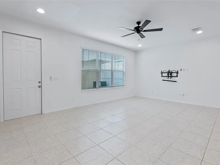 8149 Mosaic Ln — Photo 15