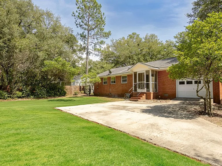 104 Herty Dr — Photo 10