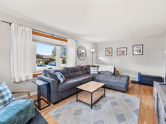 3rd image of 4 Downes Avenue