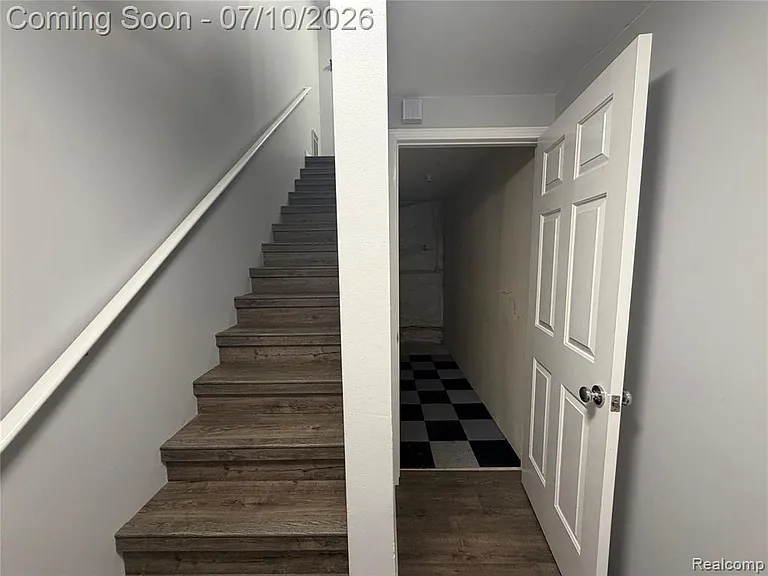 29415 Glen Oaks Blvd E — Photo 30