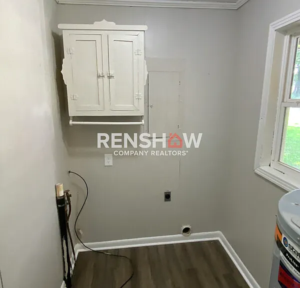 162 S Poplar St — Photo 8