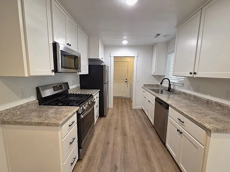 Newer Two bedroom/Two bath Duplex | Available NOW — Photo 7