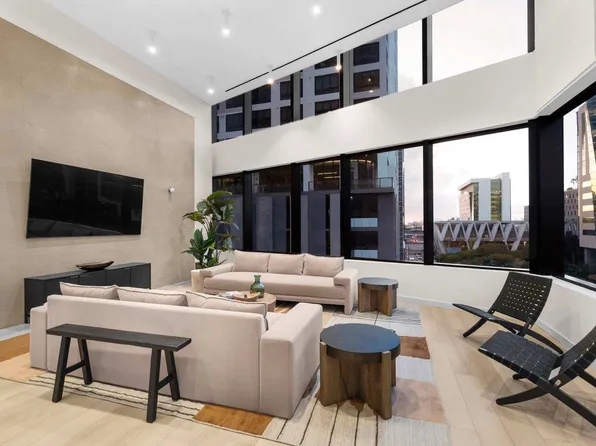 225 N Miami Ave, Miami, FL