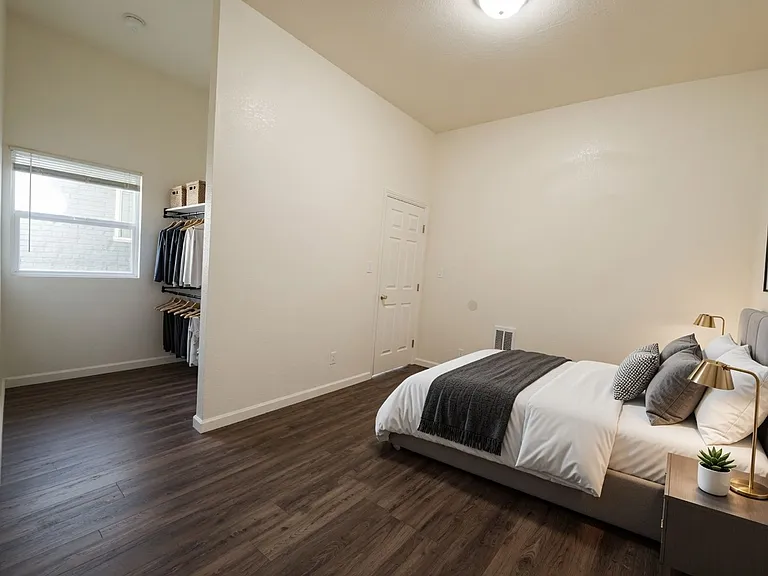 3215 Filbert St — Photo 6