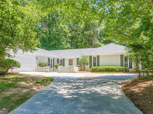 4296 Huntington Cir, Atlanta, GA 30338