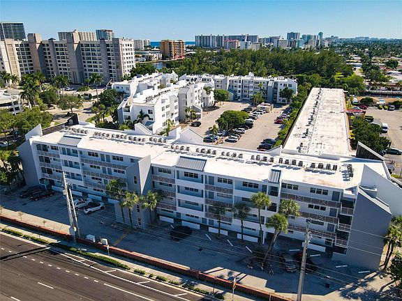 3rd image of 2840 NE 14th Street Causeway #304A