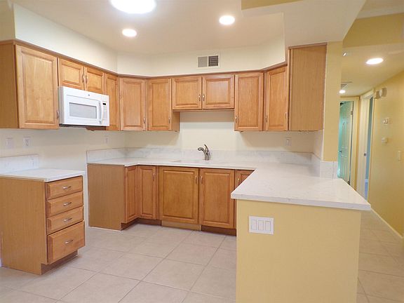 2nd image of 2860 W Sunflower Cir