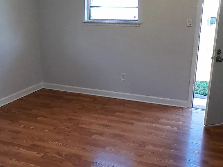 407 Fern St #C — Photo 6