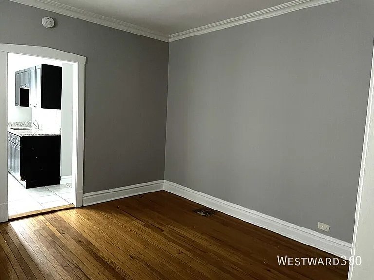 2551 N Avers Ave #2C — Photo 5