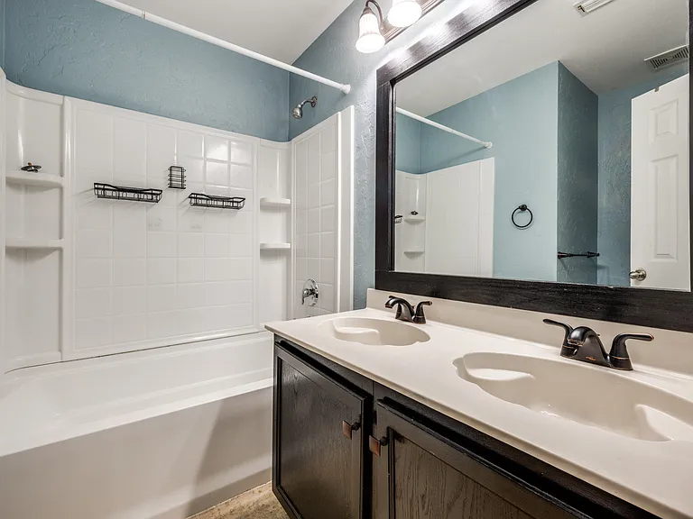 6504 Corral Ln — Photo 6
