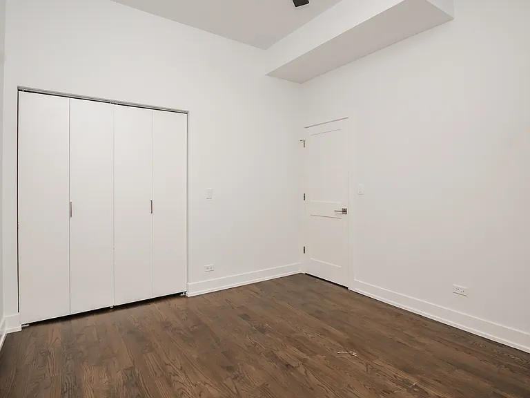 1418 W Blackhawk St #1F — Photo 9