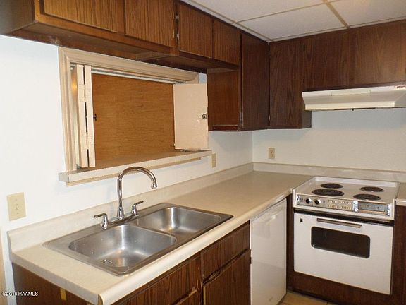 3rd image of 1322 Dulles Dr APT D