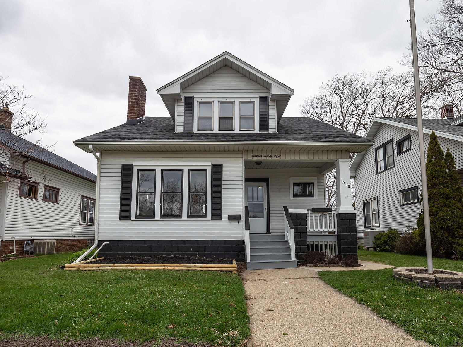 1328 Hayes Ave, Racine, WI 53405 Zillow