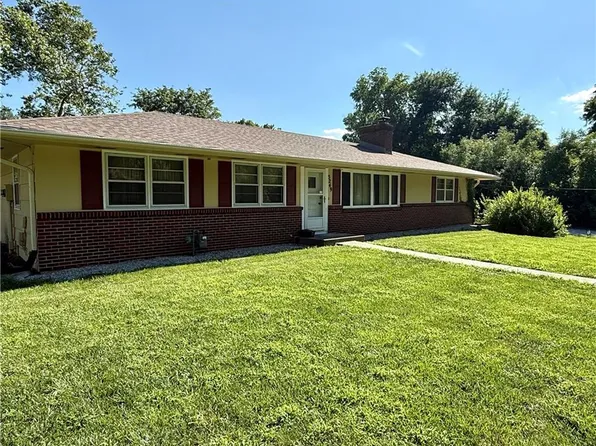 5249 Dixie Ct, Kansas City, KS 66106