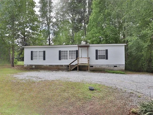 49 Campfire St, Phenix City, AL 36869