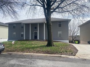 219 NW Barr Rd #D, Grain Valley, MO 64029