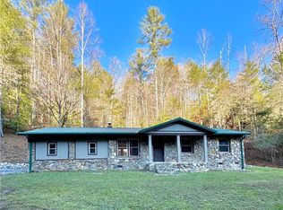 12716 W Us Highway 421, Purlear, NC 28665