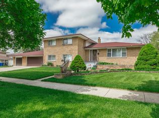 422 Marshall Dr, Des Plaines, IL
