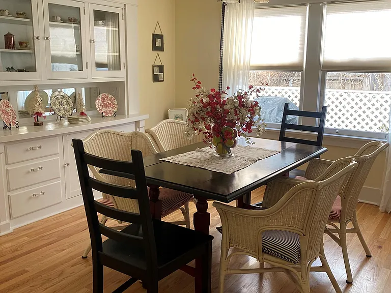 347 S Mount Vernon Ave — Photo 21