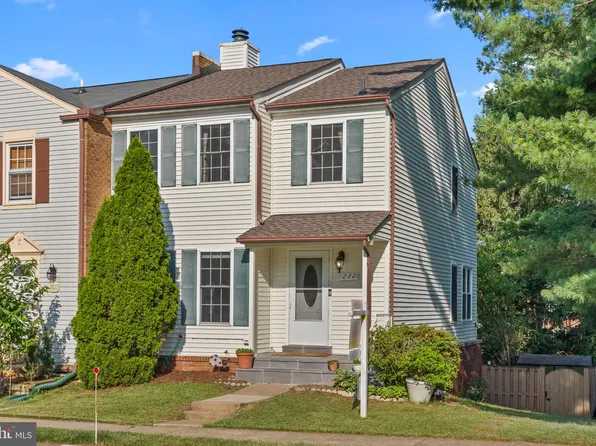 2829 Grovemore Ln, Vienna, VA 22180