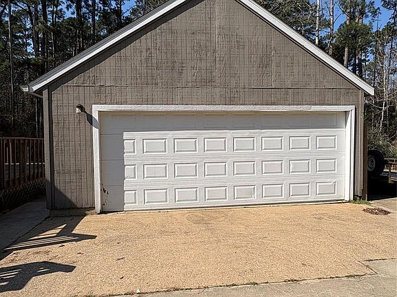 2nd image of 6 Forest Holw