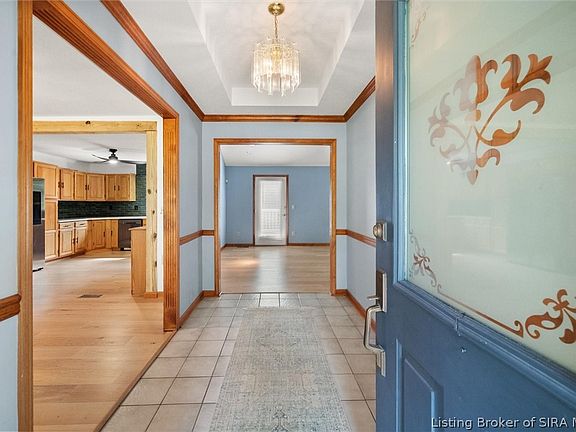 3rd image of 6424 Meadow Oak Drive