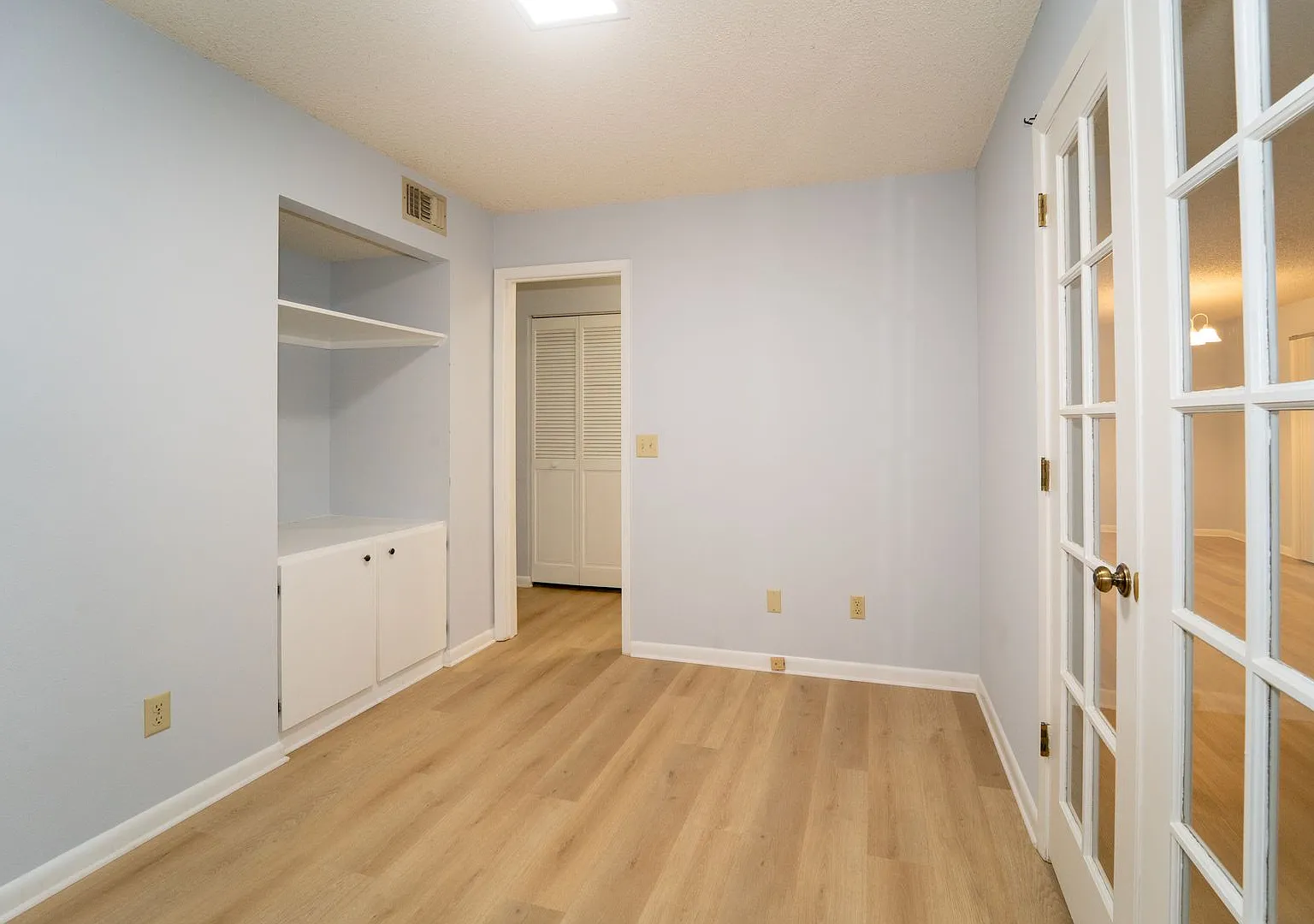 2/2 1st Floor Apartment — Photo 4