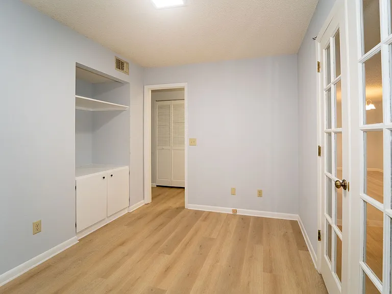 23 Catalonia Ct — Photo 4